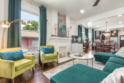 Image de 1920s Luxury and Downtown Views