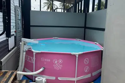 Villa Piscina #5 en Levittown Toa baja