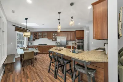 Image de Spacious and Cozy Lakes Region Retreat - Sleeps 16