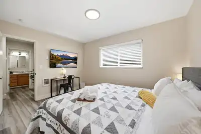 Image de Uo•Downtown (1/2 mile)•West University•King Suite