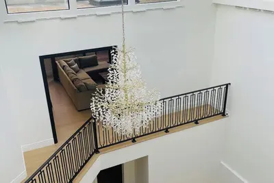 Image de Luxury 7000 sqft Retreat + 8br + Newly Remodeled + Prime Location Near Pier39