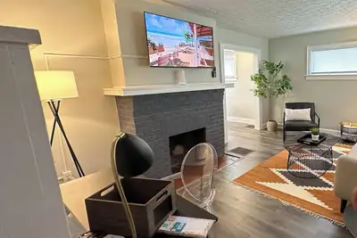 Image de Pleasant & cozy 2-bedroom house perfect for relaxing stays. Ev-charge included.