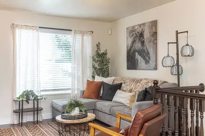 Image de Timpanogos Bungalow- New Listing