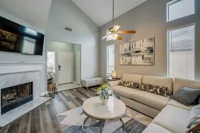 Image de Pet-Friendly! Renovated Arlington Home Near At&T