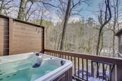Image de Private Hot Tub! Hillside Smokies Base Camp