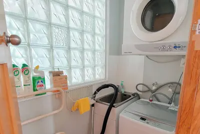 Image de Botanic Garden Retreat | Sleeps 6 | 3 Ensuite Bedrooms