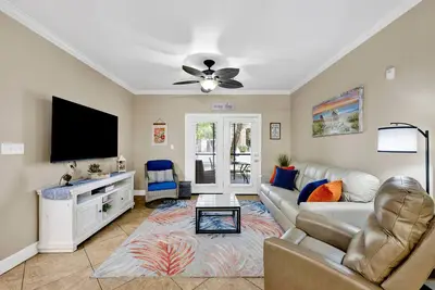 Image de Travel Ball, Tanger, Owa & Short Drive To Beach