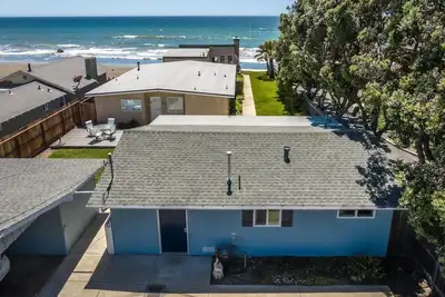 Image de (042) A Wave From It All