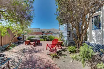 Image de (044 A) Historic Cayucos duplex downtown