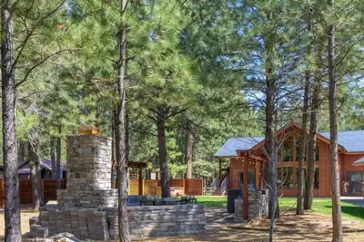 Image de Ponderosa Pines *Cabin*, Sisters Or