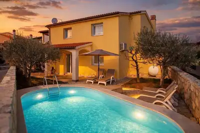 Image de Holiday House with pool Lili, Pet friendy