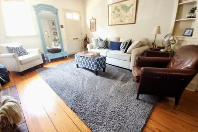 Image de 3 Br charming home sits in the heart of Annapolis with rooftop deck