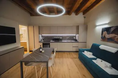 Image de Verona in Love: 2 steps from the Arena | Modern Elegance with Private Balcony