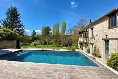 Image de Belle maison de campagne avec piscine chauffée à 45 min de Paris et Versailles