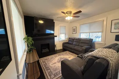 Image de 2026 Nfl Draft - Pittsburgh 2br Home Conveniently Located - 4 miles to Stadium