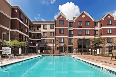 Image de Studio Suite in Tulsa | Free Breakfast + Fitness Center