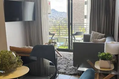 Image de 2 bedr. apartment + studio + balcony + fast Wifi