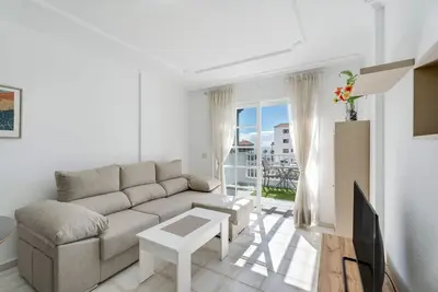 Image de Appartement de vacances « Luminoso Piso Costa Del Silencio » avec vue mer, piscine et Wi-Fi