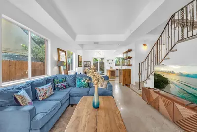 Image de The Coconut Grove Escape | Designer 3br Home