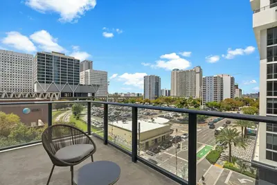 Image de Miami Condo w Pool & Gym in Building