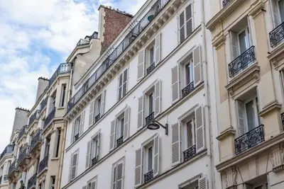 Image de Modern 2 bedroom apartment few minute from Arc de Triomphe,