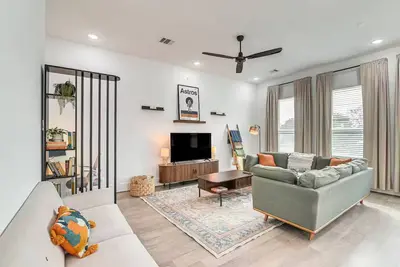 Image de Wfh Friendly Home - 3 King Beds 3mi from Downtown