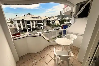 Image de Live carefree days and wake up to the sound of ocean waves.