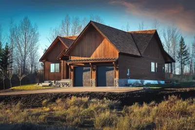 Image de Ski Hill Haven in beautiful Driggs, Idaho. Sleeps up to 15 guests.