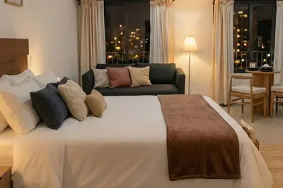 Image de Modern Executive Loft near Financial District - Fast WiFi, Gym, Parking