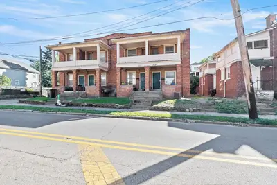 Image de Calming Cove 2 Bedroom Townhouse on Osu Campus