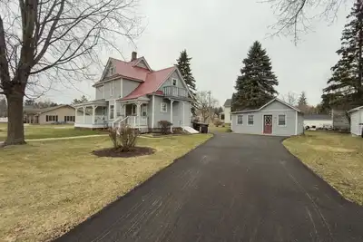 Image de The Basecamp 3-bedroom house with Ac in charming Walworth