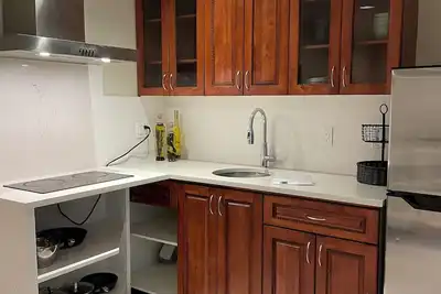 Image de Private, Cozy 2 Bedrooms in Basement Suite