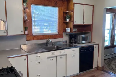 Image de Charming House in Nek Vt\nNear Burke Mountain + Kingdom Trails