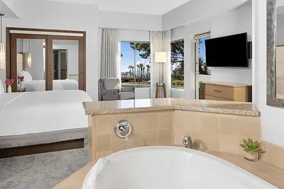 Image de Spacious Marriott Desert Springs Villa  - Coachella Weekend #2