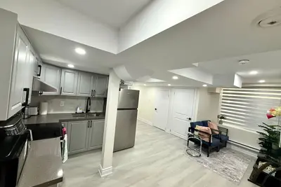 Image de Modern Private 2-Bedroom Suite / Apartment