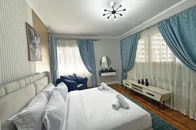 Image de Two-bedroom apartment in Qasr El Nil district overlooking the Nile River