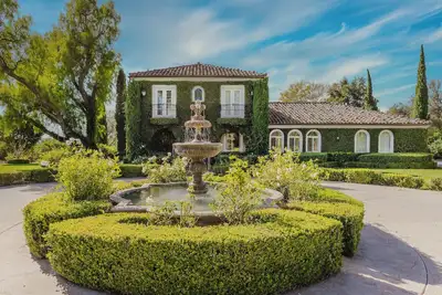 Image de Surround yourself in luxury and tranquility at Villa Amodei