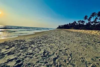 20 meter to  private beach/2br /thodiyil BeachView