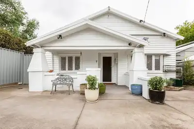 Image de A Home on the Yarra 2Bdrm living in the heart of Alphington
