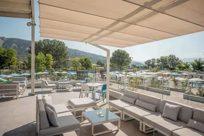 Image de Mobil-home avec terrasse