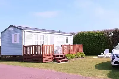 Image de Mobil-home | Comfort | 2 Ch. | 4 pers. | Terrasse surélevée non couverte | Tv