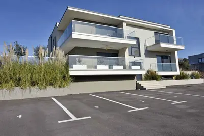 Image de Appartement de vacances avec trois climatiseurs près de la plage