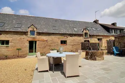Image de Élégante maison de vacances Neulliac pour 15 personnes