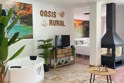 Image de Luxurious Suite in the middle of nature. Jacuzzi, fireplace and incredible views.