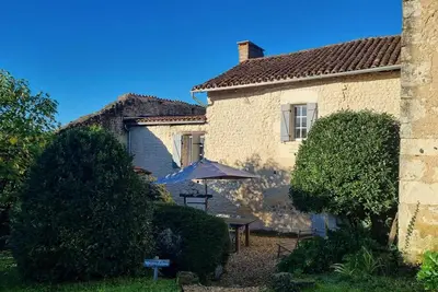 Image de This delightful three bedroom cottage offers accommodation for up to six people.