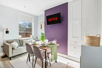 Image de New! Stylish 5bed Derby Home - Sleeps 10 - Free Parking