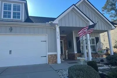 Image de Masters Cottage less than 2 miles to the gate!