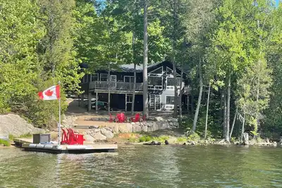 Image de Stunning Horn Lake Cottage Oasis