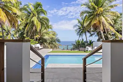 Beachfront Casita Islote Arecibo