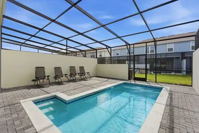 5br Home w/ Private Pool at Windsor Island